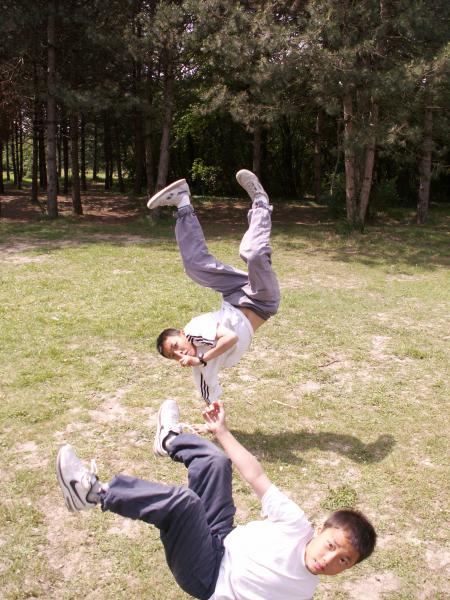 moi en haut et mon reuf (bryan )  en bas